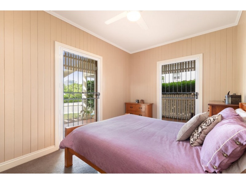 41 St Leonards Street, Coorparoo QLD 4151