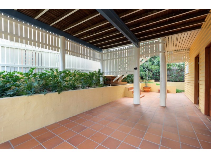 41 St Leonards Street, Coorparoo QLD 4151