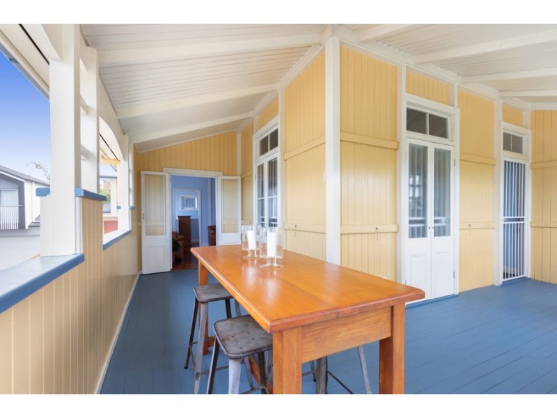 41 St Leonards Street, Coorparoo QLD 4151