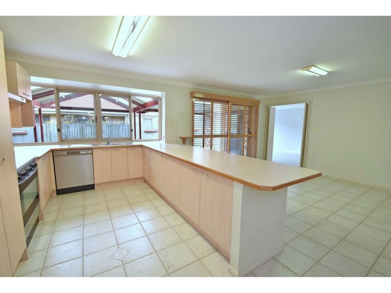 19 Bethel Street, Carina QLD 4152