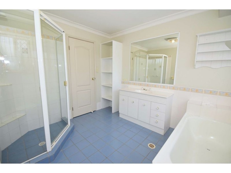 19 Bethel Street, Carina QLD 4152