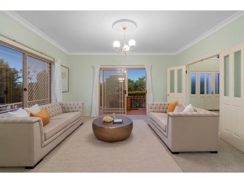 22 Rundle Place, Carindale QLD 4152