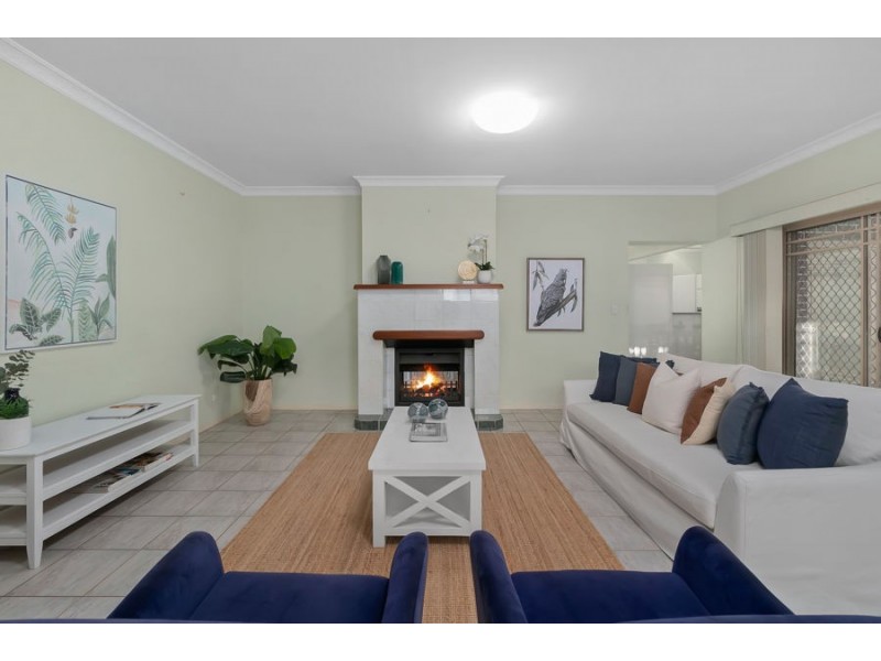 22 Rundle Place, Carindale QLD 4152