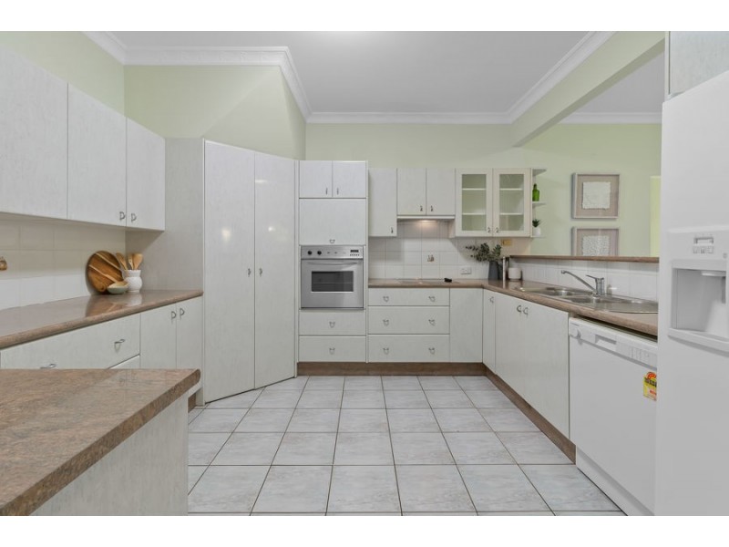 22 Rundle Place, Carindale QLD 4152