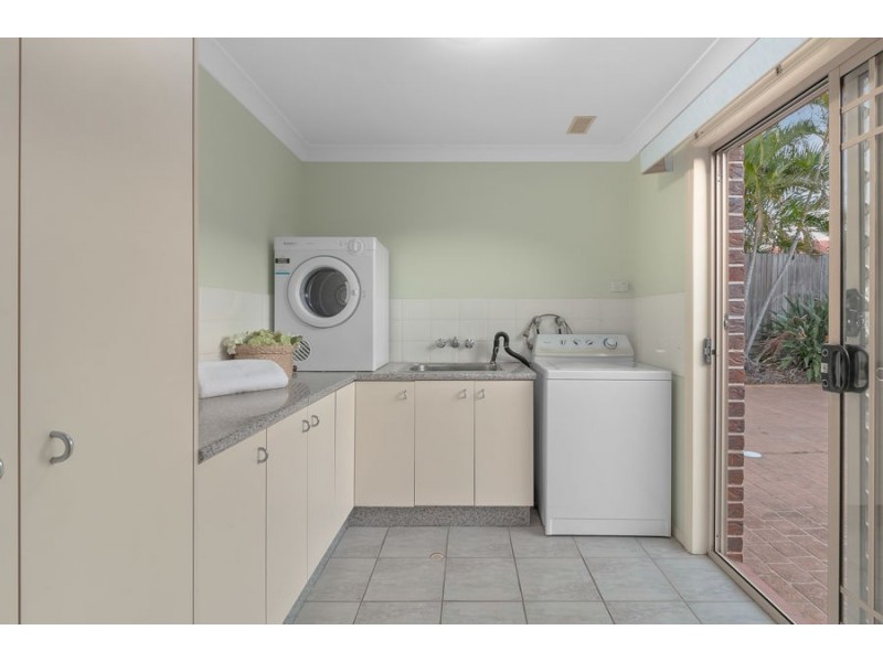 22 Rundle Place, Carindale QLD 4152