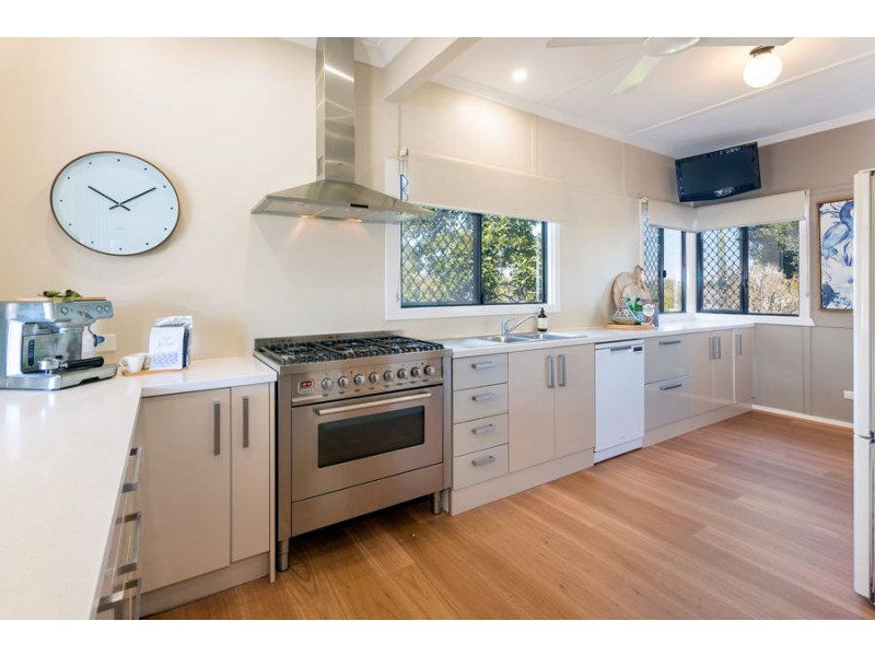 117 Oateson Skyline Drive, Seven Hills QLD 4170