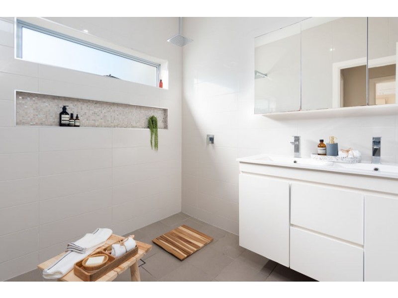 117 Oateson Skyline Drive, Seven Hills QLD 4170