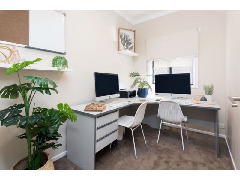 117 Oateson Skyline Drive, Seven Hills QLD 4170