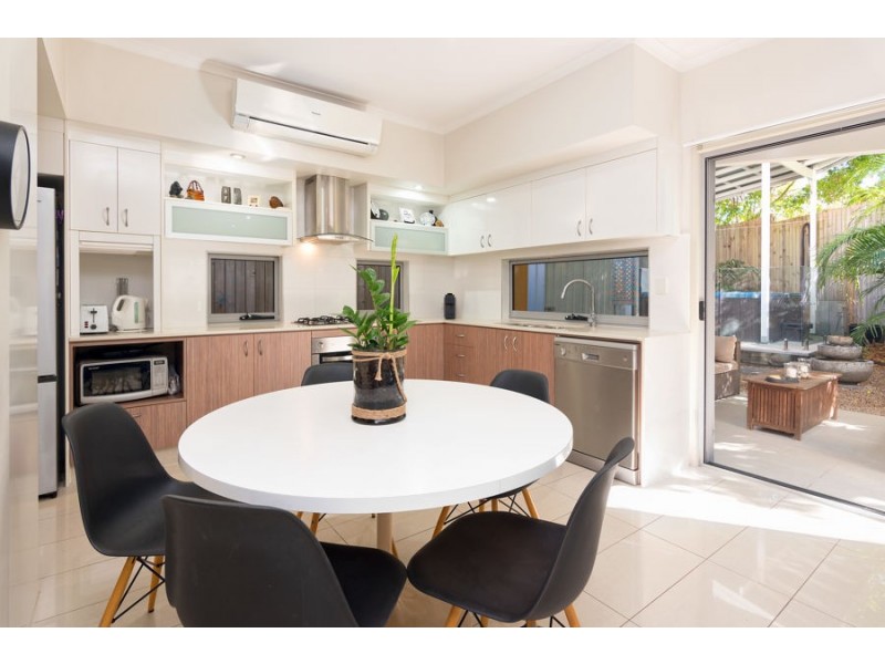5 Ames Street, Coorparoo QLD 4151
