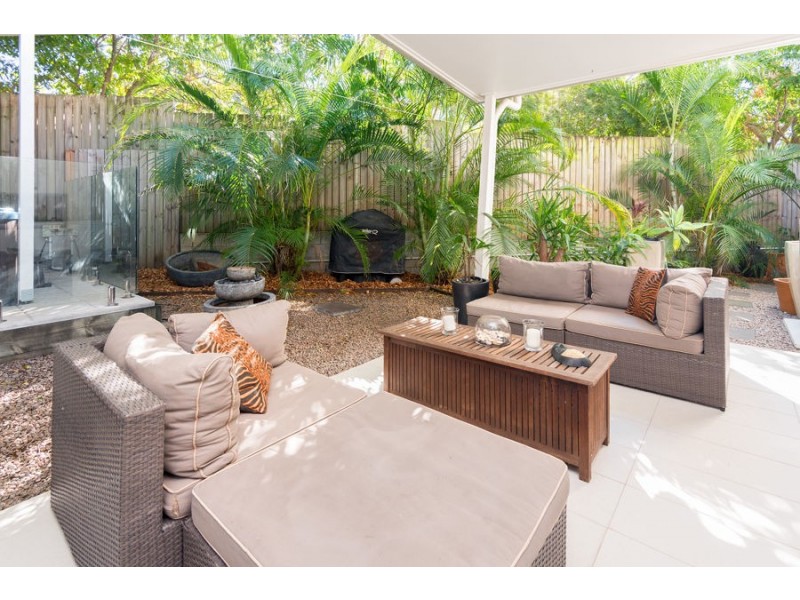5 Ames Street, Coorparoo QLD 4151
