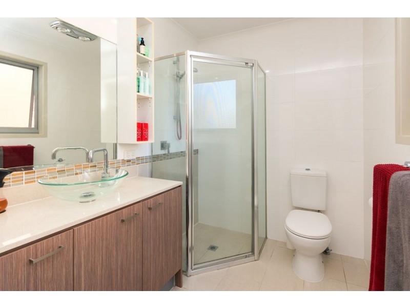 5 Ames Street, Coorparoo QLD 4151
