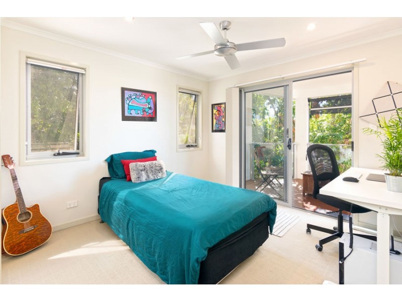 5 Ames Street, Coorparoo QLD 4151