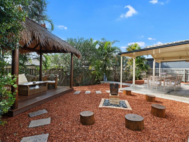 8 Hattah Place, Parkinson QLD 4115