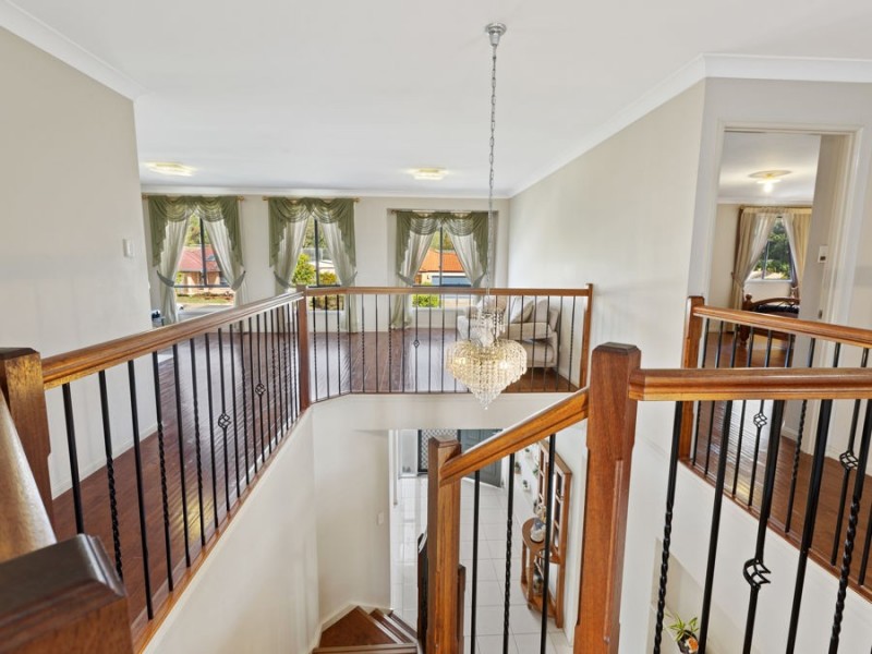 8 Hattah Place, Parkinson QLD 4115