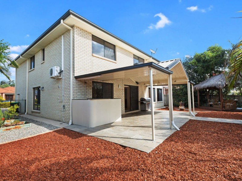 8 Hattah Place, Parkinson QLD 4115