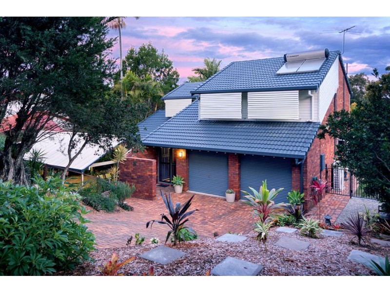 5 Galahad Street, Carindale QLD 4152