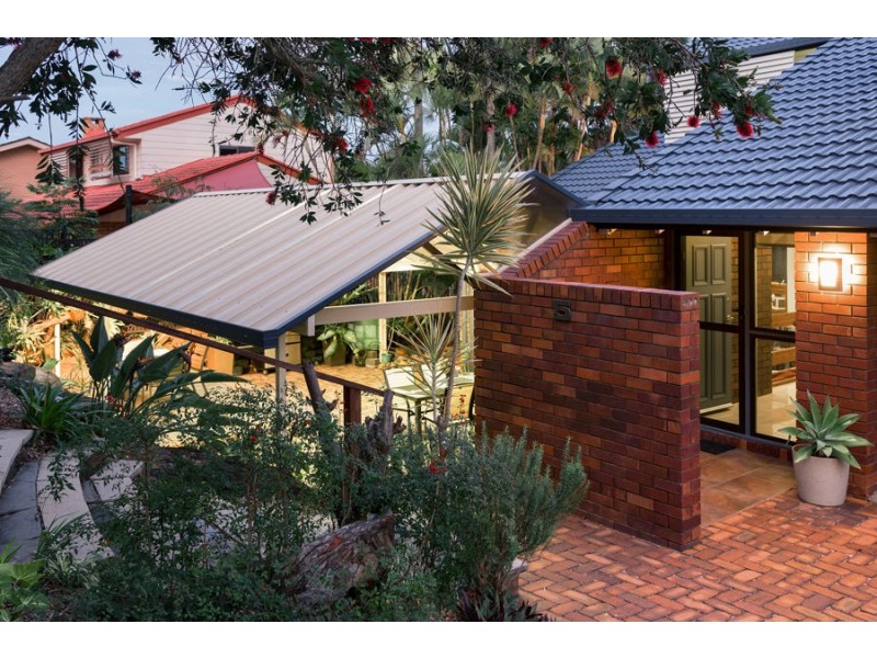 5 Galahad Street, Carindale QLD 4152