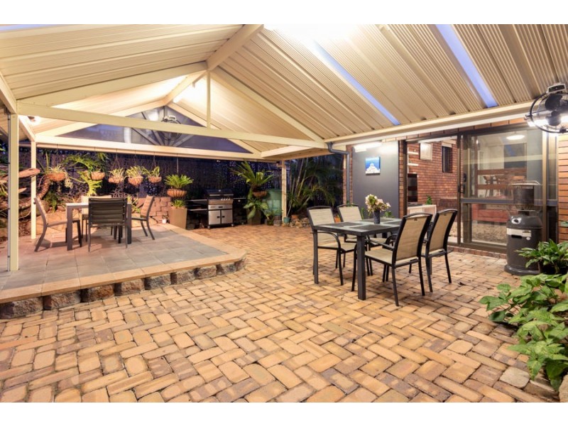 5 Galahad Street, Carindale QLD 4152