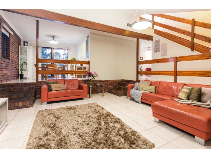 5 Galahad Street, Carindale QLD 4152