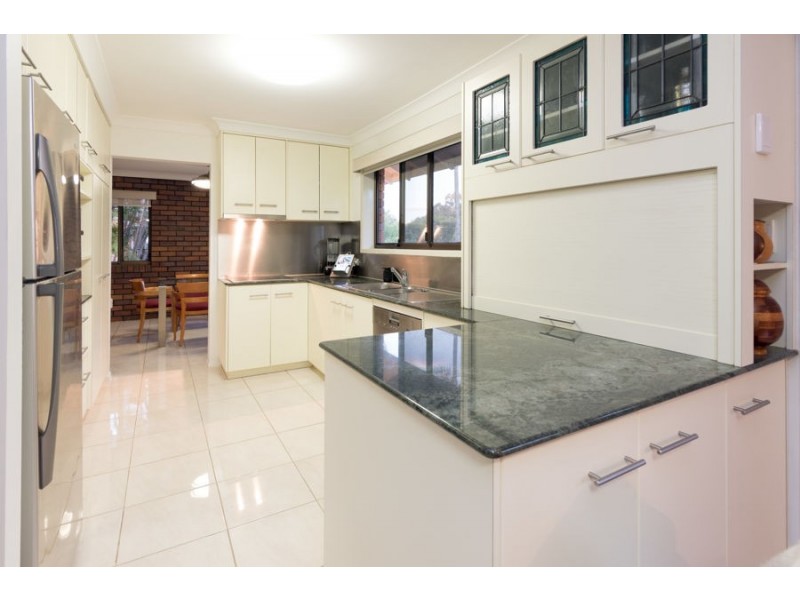 5 Galahad Street, Carindale QLD 4152