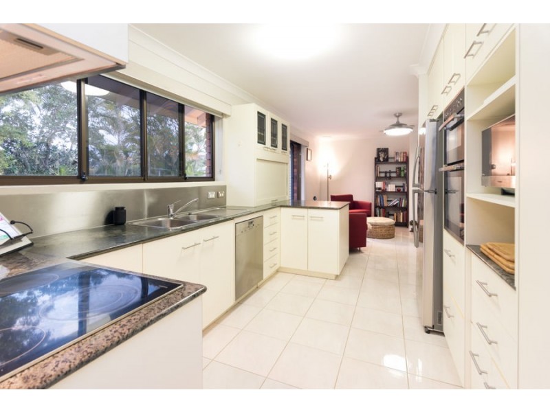 5 Galahad Street, Carindale QLD 4152