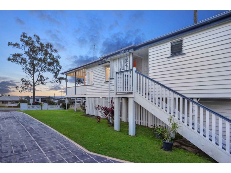 37 Oateson Skyline Dr, Seven Hills QLD 4170