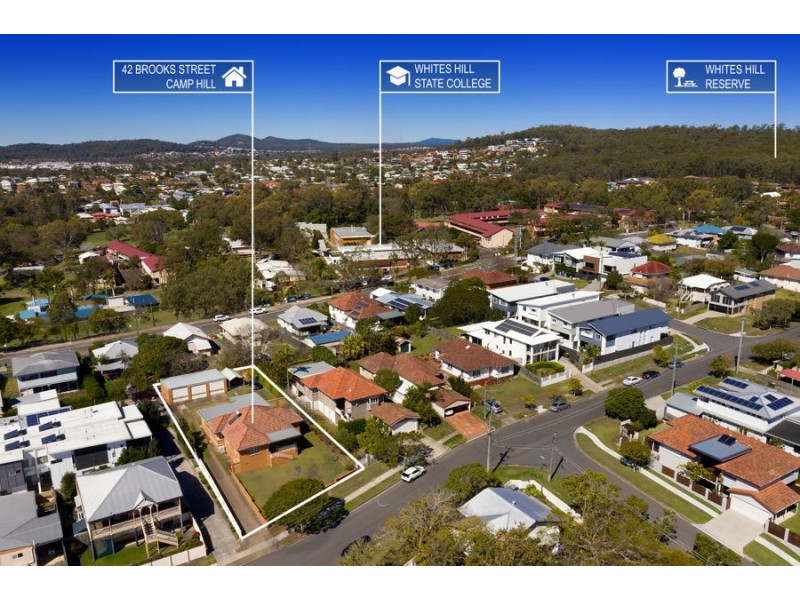 42 Brooks Street, Camp Hill QLD 4152