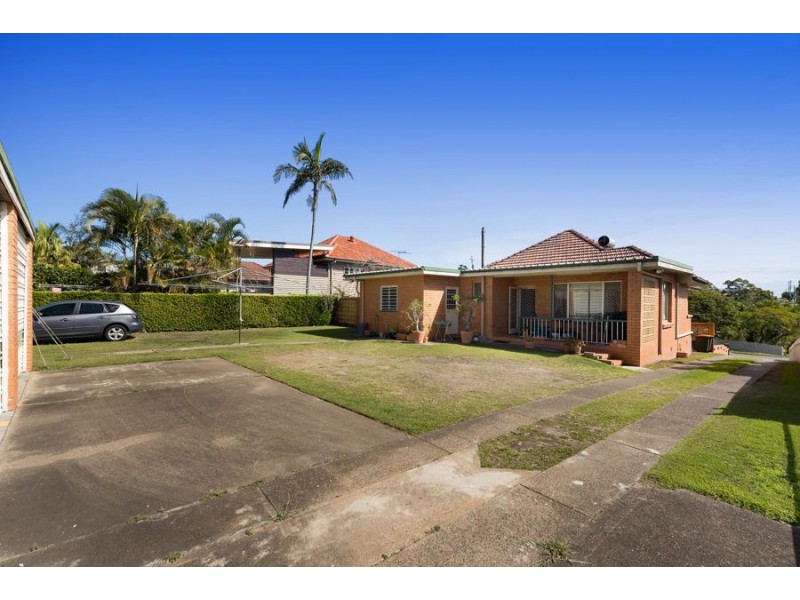 42 Brooks Street, Camp Hill QLD 4152
