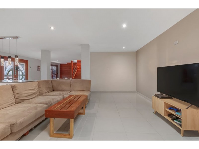 35 Majestic Outlook, Seven Hills QLD 4170