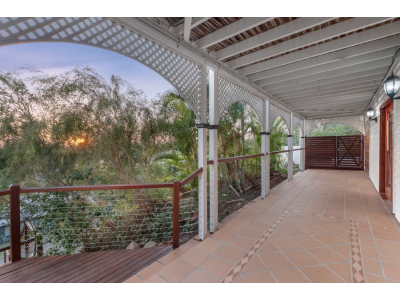 35 Majestic Outlook, Seven Hills QLD 4170