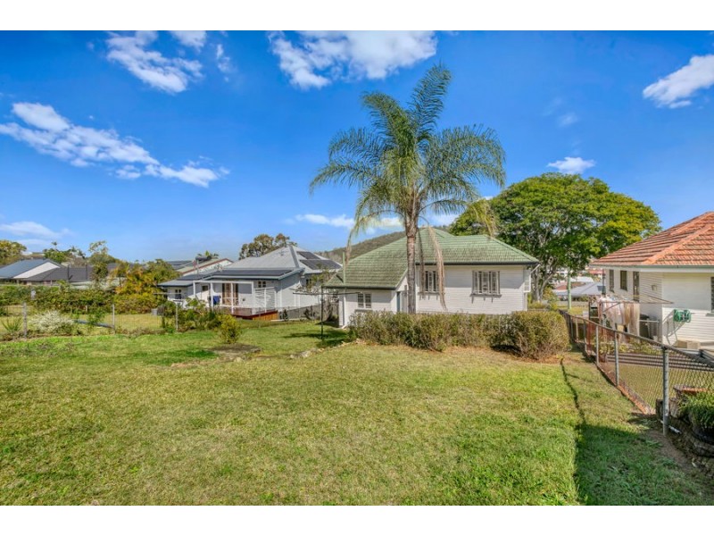 77 Grenfell St, Mount Gravatt East QLD 4122