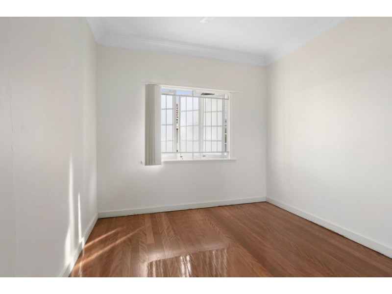 77 Grenfell St, Mount Gravatt East QLD 4122