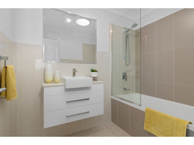 8/99 Adelaide Street, Carina QLD 4152