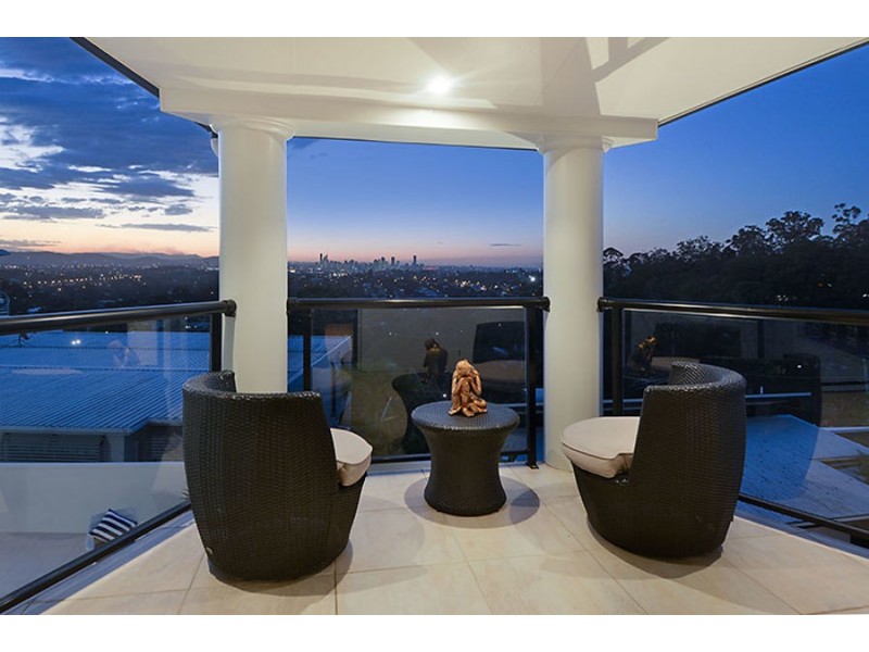 20a Garvary st, Holland Park West QLD 4121