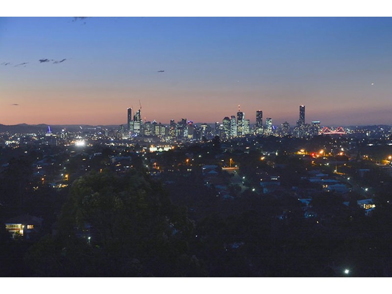 20a Garvary st, Holland Park West QLD 4121