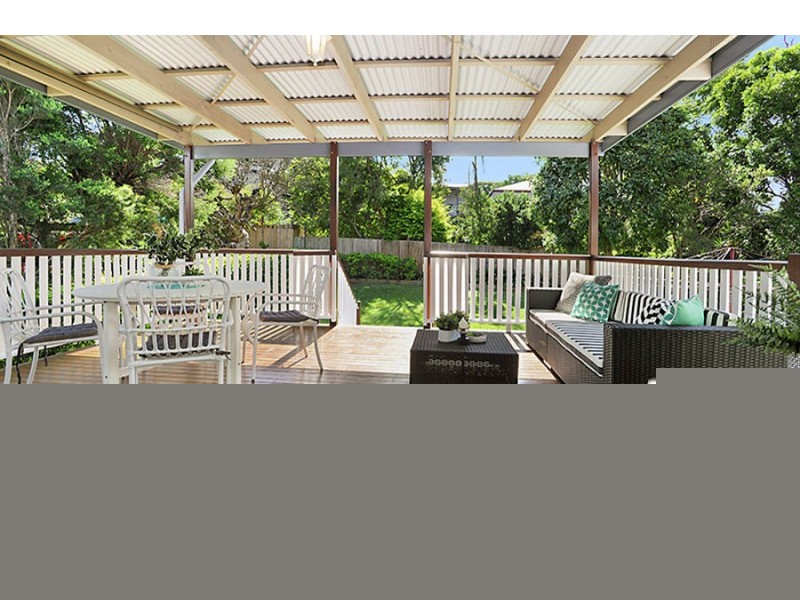 24 Waite Street, Norman Park QLD 4170