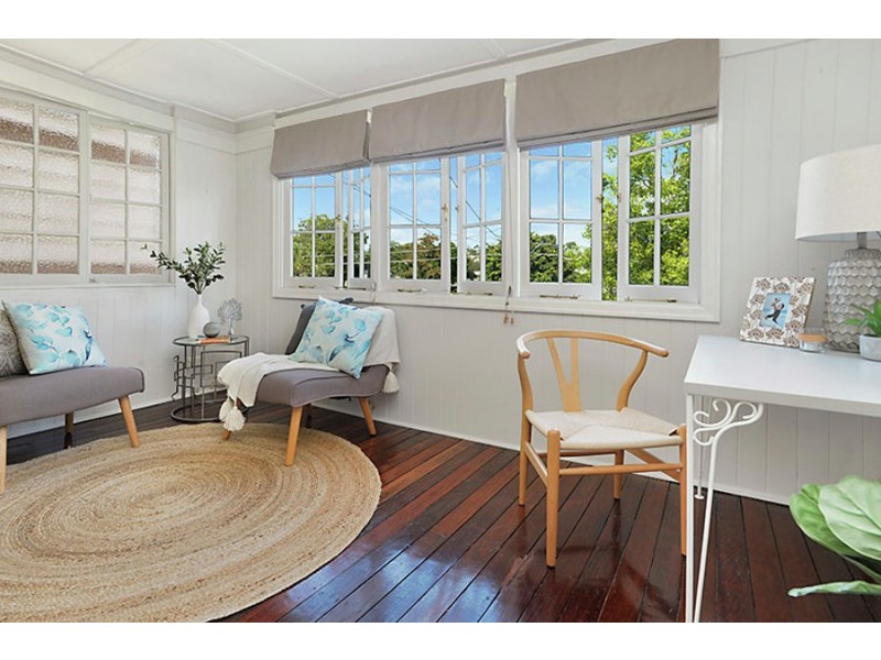 24 Waite Street, Norman Park QLD 4170