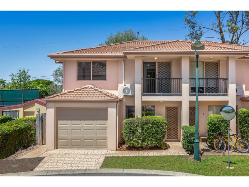 8 / 10 Kaija Street, Mount Gravatt East QLD 4122