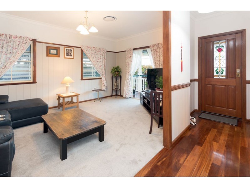 823 Cavendish Road, Holland Park QLD 4121