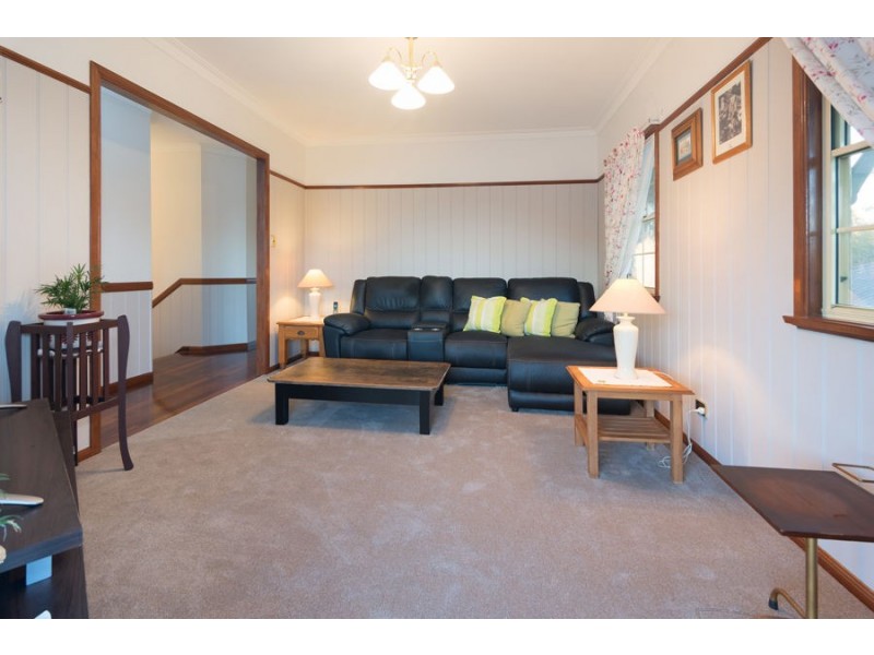 823 Cavendish Road, Holland Park QLD 4121