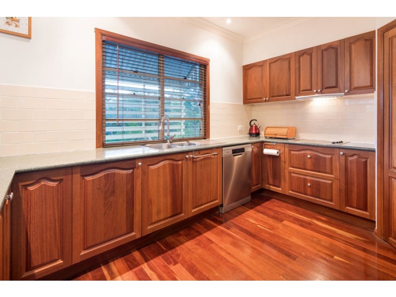 823 Cavendish Road, Holland Park QLD 4121