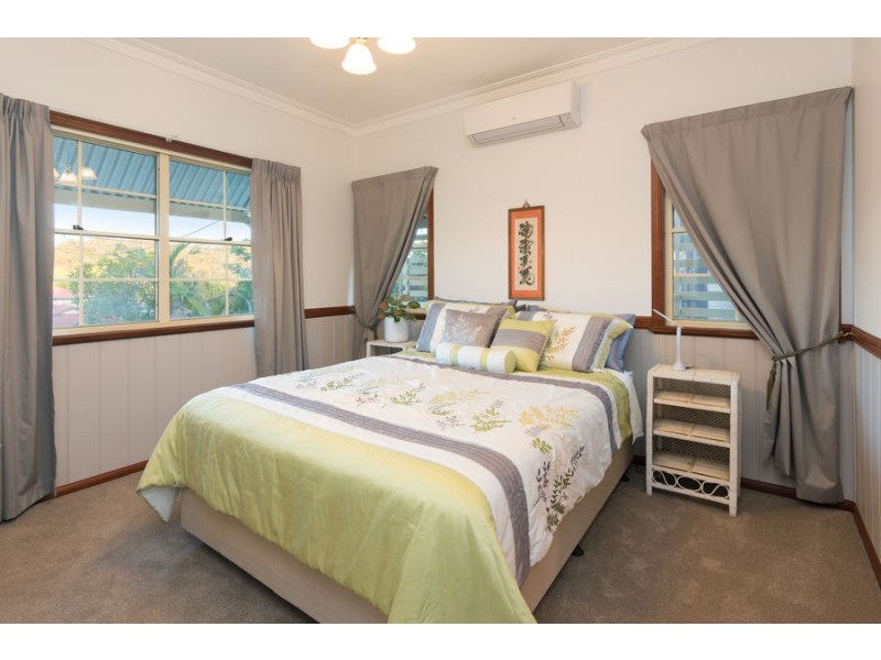 823 Cavendish Road, Holland Park QLD 4121