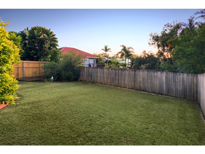 823 Cavendish Road, Holland Park QLD 4121