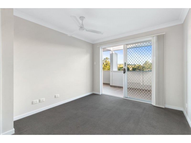 2/108 Nicholson St, Greenslopes QLD 4120