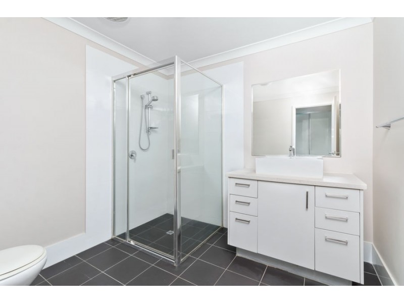 2/108 Nicholson St, Greenslopes QLD 4120
