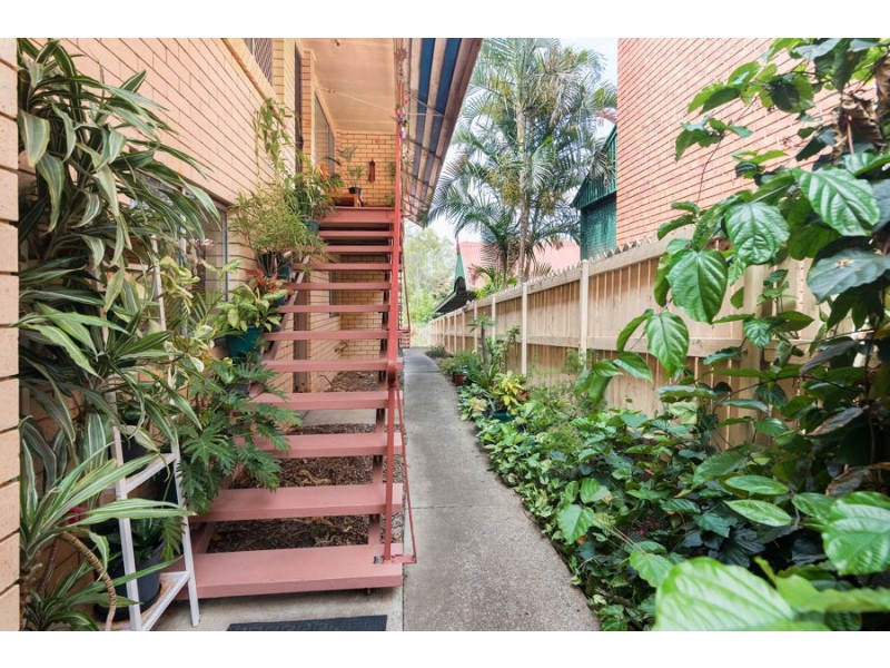 18 Kent Street, Coorparoo QLD 4151