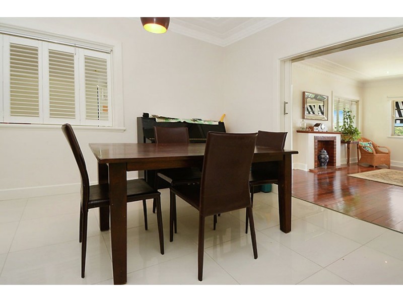 67 Macaulay Street, Coorparoo QLD 4151