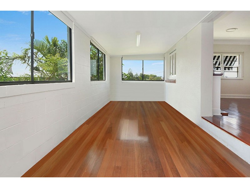 67 Macaulay Street, Coorparoo QLD 4151