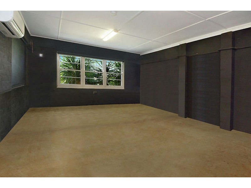 67 Macaulay Street, Coorparoo QLD 4151
