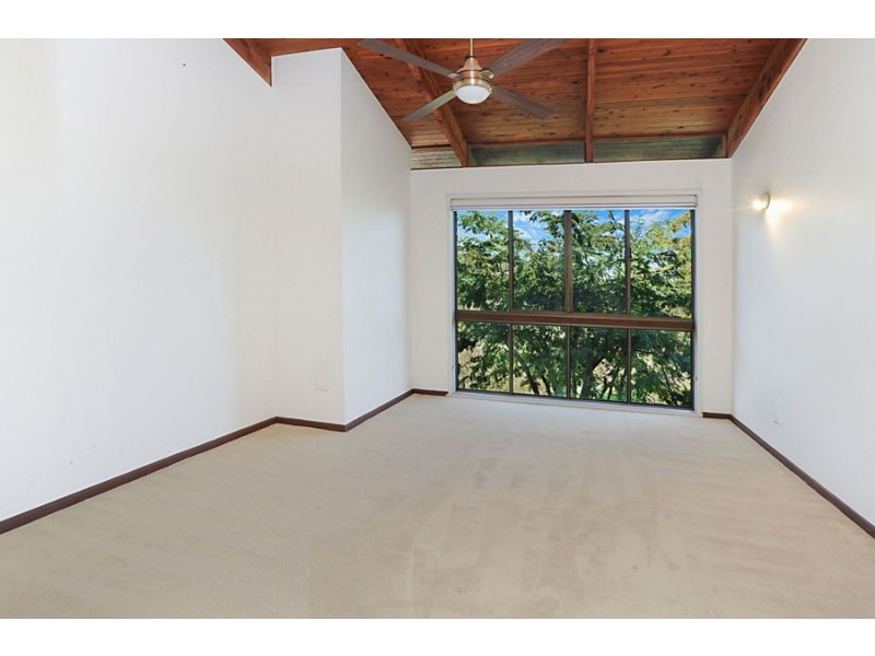 22 Cluden St, Holland Park West QLD 4121